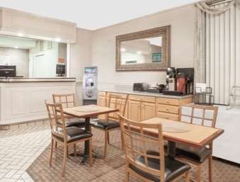 Travelodge Inn & Suites Latham Interior foto